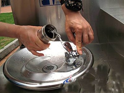 民生 || 采用反滲透過濾技術！點點滴滴暖民心，直飲水亮相蘇州吳江街頭